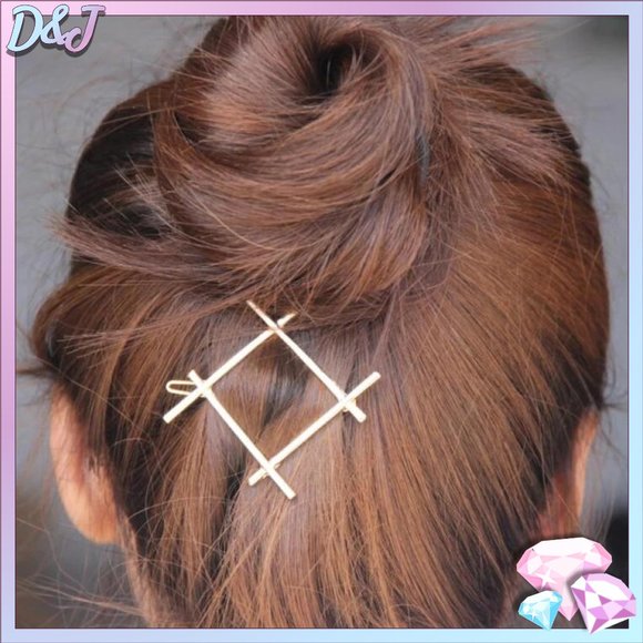 Diamonds & Jules Accessories - 💎✨BOGO👧 Geometric Square Hair Clip